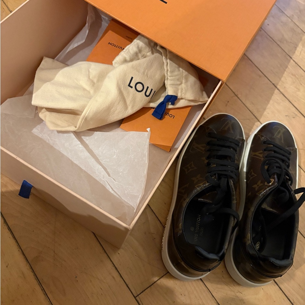 Louis Vuitton Front Row Sneaker